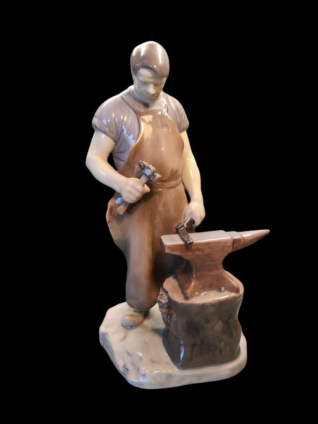 Bing & Grondahl B&G 2225 Blacksmith