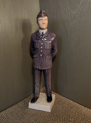 Bing and Grøndahl Pilot Air Force No. 2445