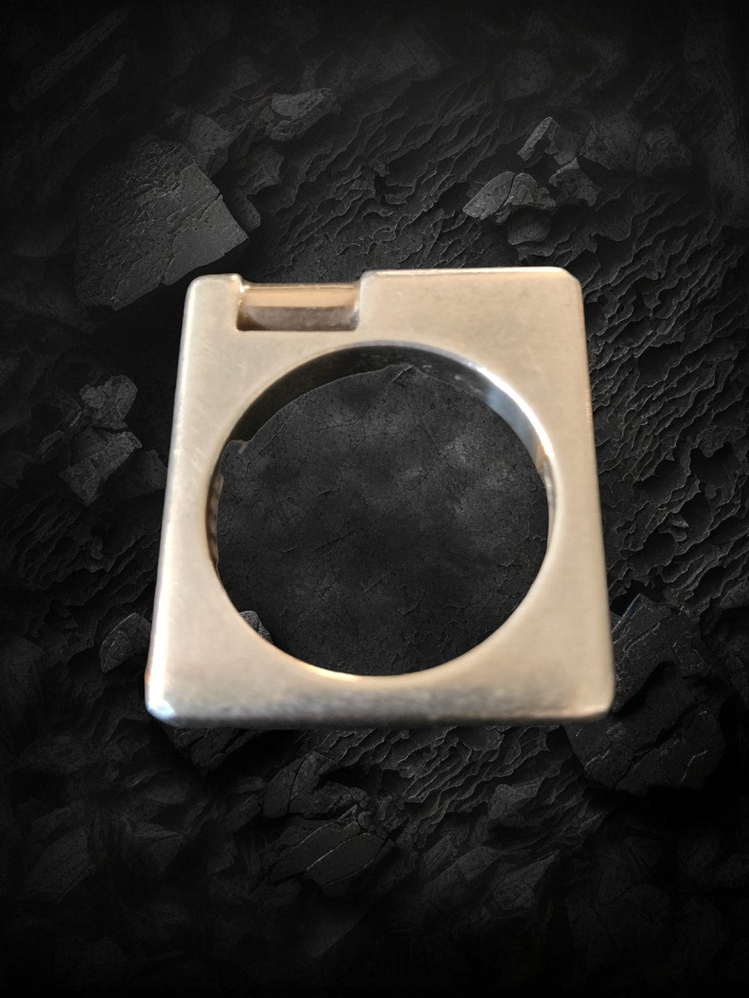 Flemming Knudsen unika sterling sølv ring med guld rør.