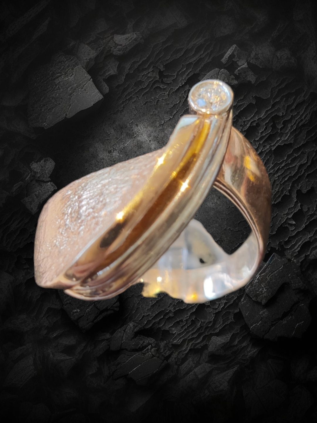 Per Borup 14 carat gold ring with 0.9 carat brilliant.