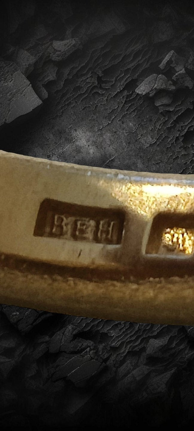 Margit Engell Collection 18 karat (750) gold ring with 9 brilliants (0.18c)