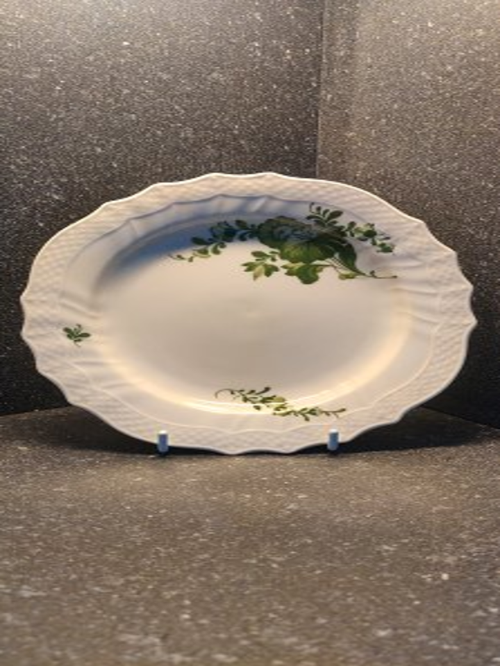 Royal Copenhagen Green flower cake plate no. 110 / 1625 17.5cm