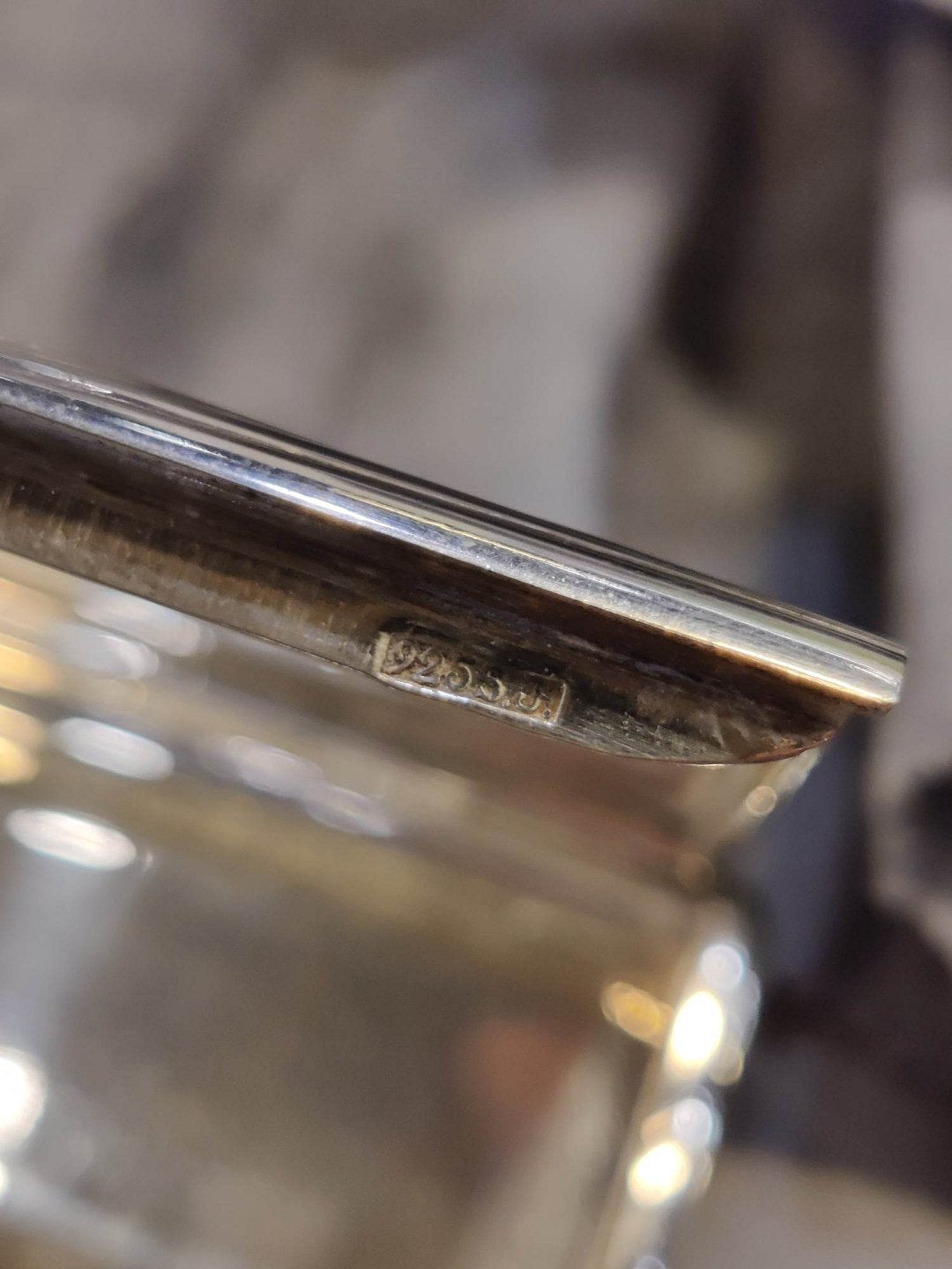 Sølv etui med safir indfattet i guld. Formodentlig russisk. tidlig 1900