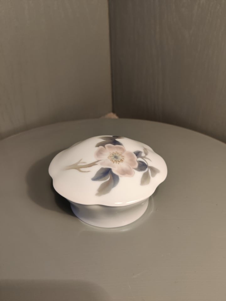 Skønvirke bonbonnier fra Bing & Grøndahl art nouveau 1902-1914 11cm x 6cm