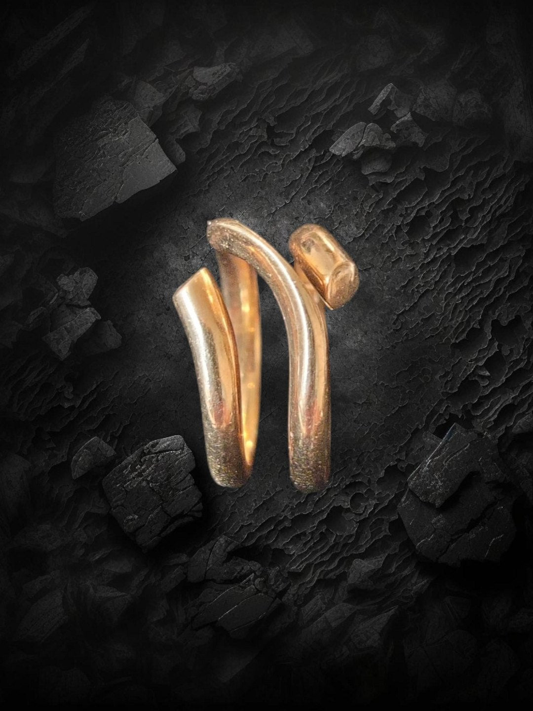 Georg Jensen 18 karat (750) guld ring Magic. Designet af Regitze Overgaard
