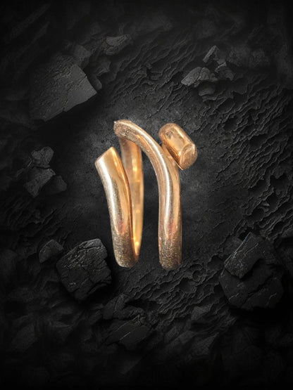 Georg Jensen 18 karat (750) guld ring Magic. Designet af Regitze Overgaard